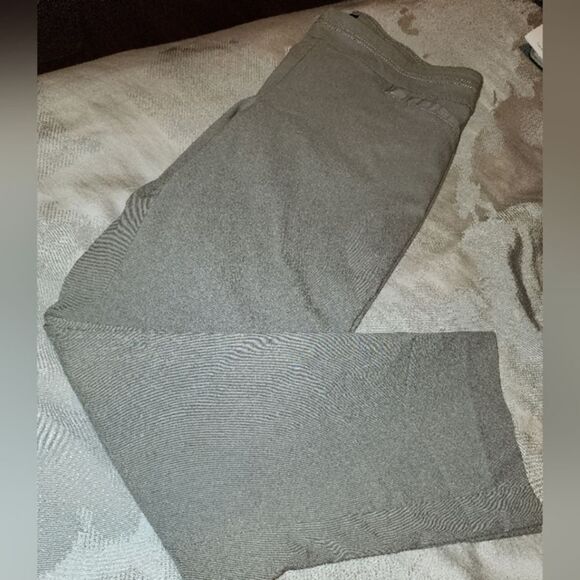 Apt. 9 Gray Chic Lightweight Pullon Brynn Stretch Capris. Comfy Like New‎ - Picture 1 of 16